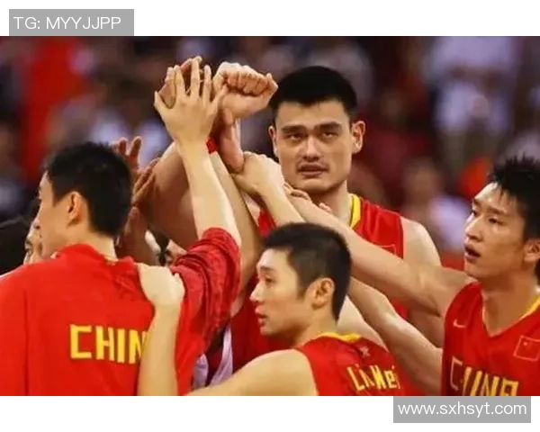 姚明与黄奕的友谊之路：从篮球场到银幕的精彩人生交汇