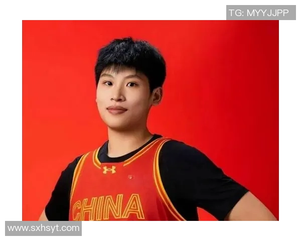 中国矮个篮球明星如何打破身高限制在赛场上展现非凡实力与魅力